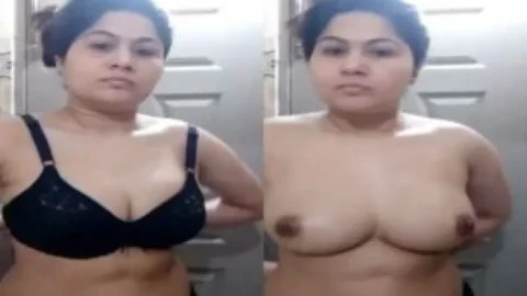 Beautiful Pakistani wife trying new Bra on cam Desi Porn MMS