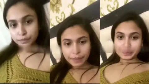 College Girl Sneha Apni Big Boobs Dikhati Hui Maje Mein Desi Porn MMS