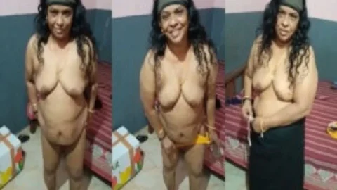 Mature Indian aunty changing dress on cam Desi Porn MMS