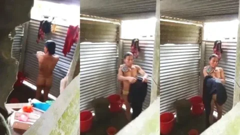 Leaked Desi Village Bhabhi Bathing Nude And Getting Fucked Hard Video MMS