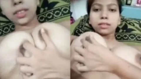 Bangladeshi virgin girl showing her pink pussy on selfie cam Desi Porn MMS