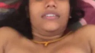 Desi gaon ki ladki ka hairy pussy sex masti boyfriend ke saath MMS Porn