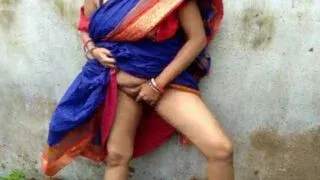 Desi bhabhi ka jungle mein hot secret romance MMS Porn
