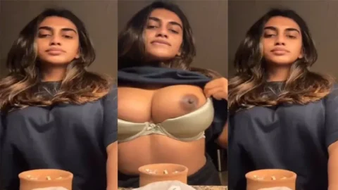 Beautiful Sexy Babe Showing Boobies Desi Porn MMS