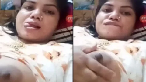 Bangladeshi housewife showing boobs on video call Desi Porn MMS