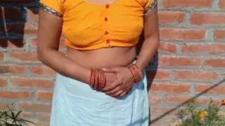 Desi Bihari bhabhi ka outdoor secret romance hot viral MMS Porn