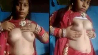 Desi newlywed village bhabhi secretly flaunts her hot assets MMS Porn