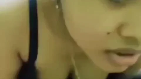 Boobs ko daba ke dhubh nikal diya HD Porn