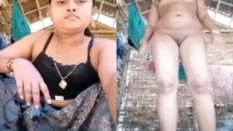 Desi Village Bhabhi making video for lover Desi Porn MMS