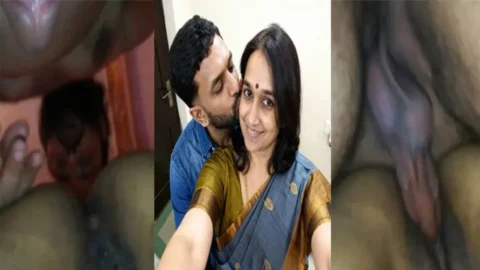 Telugu OYO Mom Her Pussy Getting Fucked Hard Porn Video Desi Porn MMS