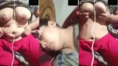 Bengali Bhabhi showing her boobs on video call Desi Porn MMS